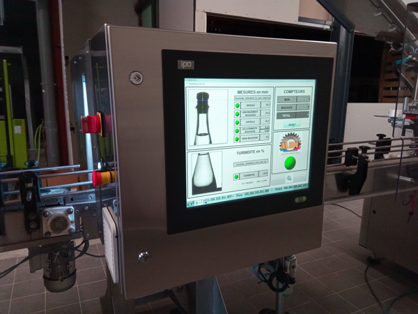 Système de contrôle par vision pour bouteilles
